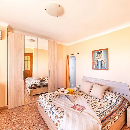 Apartment In Front Of The Sea P3-9 By Wonderful Italy